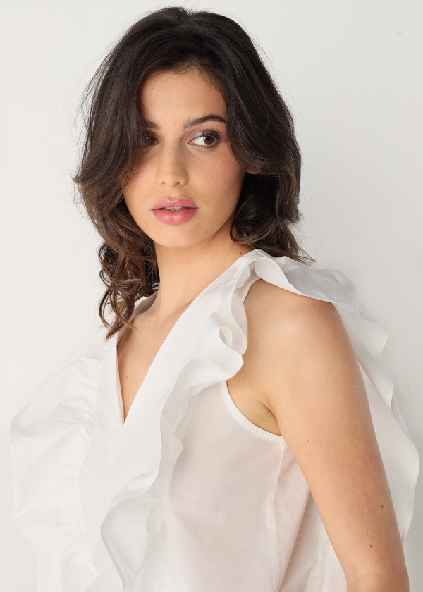BLUSA BLANCA VOLANTES... 2