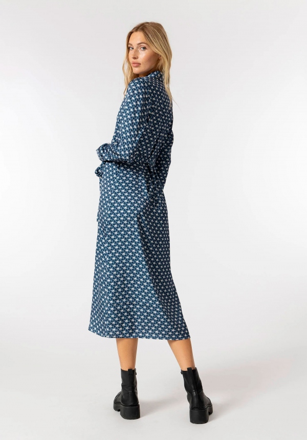 VESTIDO CAMISERO SATINADO AZUL VESTIDO CAMISERO SATINADO AZUL