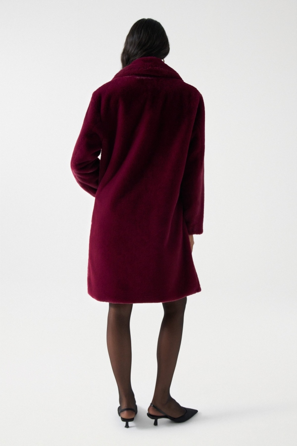 ABRIGO LARGO DE PELO BURDEOS 2
