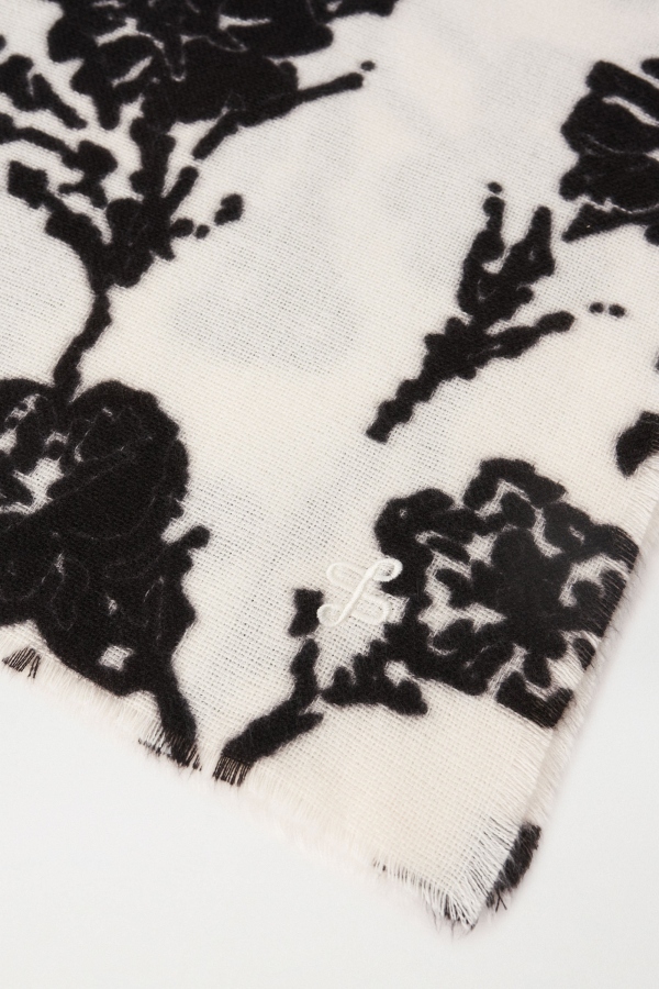 BUFANDA BLANCA FLORAL