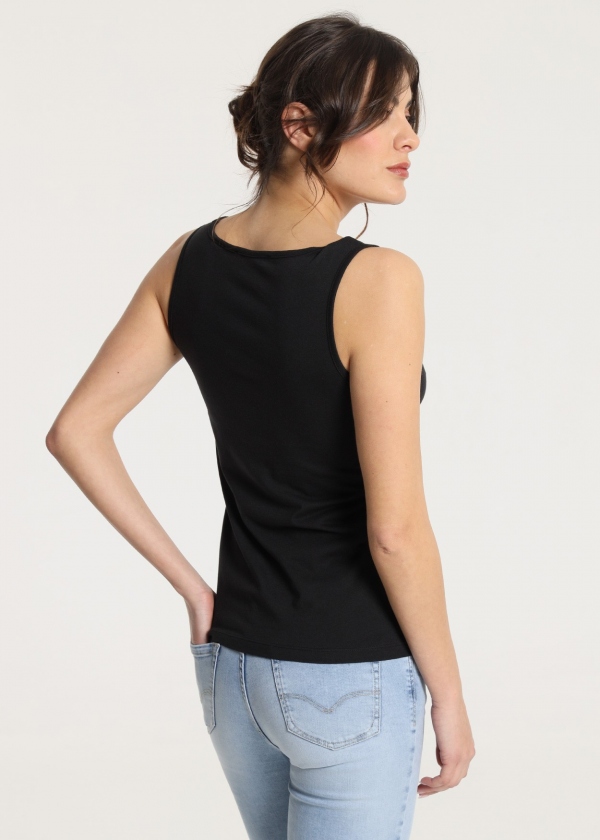 CAMISETA NEGRA LAZO - VICTORIO Y... CAMISETA NEGRA LAZO - VICTORIO Y...