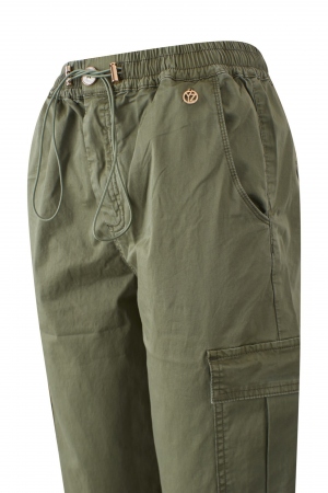 PANTALÓN CARGO VERDE... 2