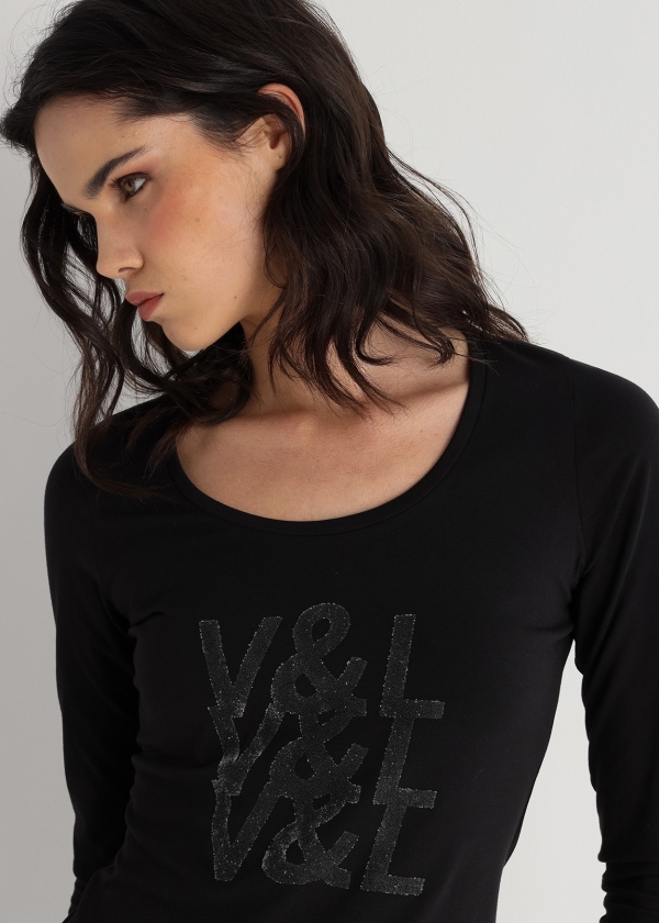 CAMISETA NEGRA PEDRERIA V&L