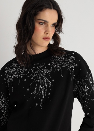 SUDADERA NEGRA PEDRERÍA 2