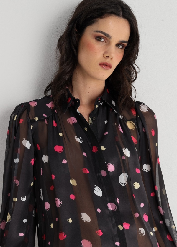 CAMISA NEGRA LUNARES MULTICOLOR CAMISA NEGRA LUNARES MULTICOLOR