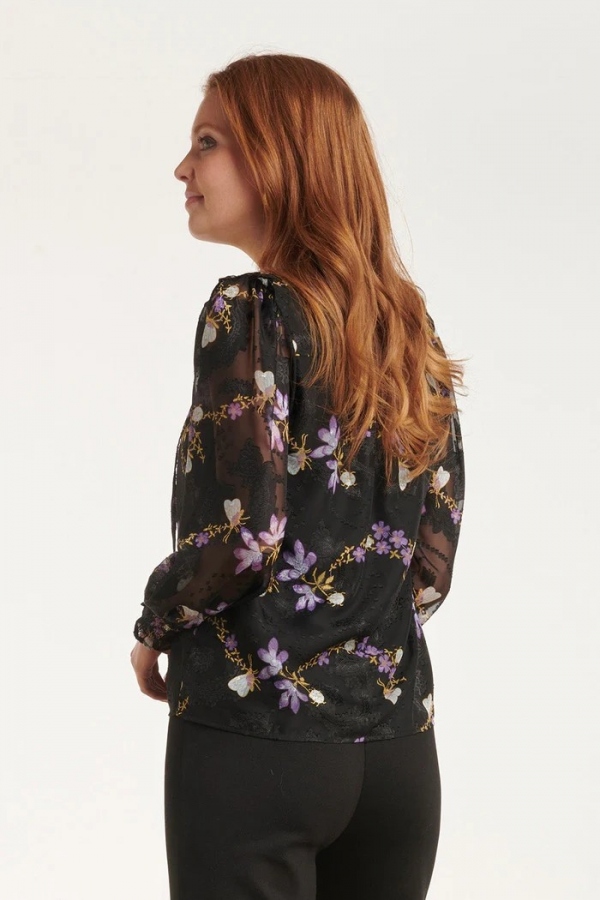 BLUSA NEGRA MARIPOSAS 2