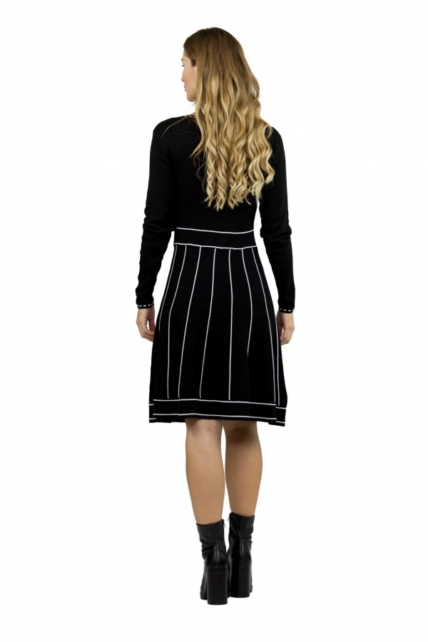 VESTIDO NEGRO RAYAS BLANCAS 2