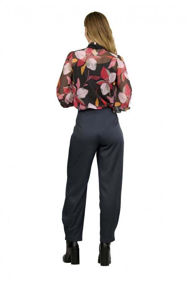 BLUSA ABULLONADA FLORAL BLUSA ABULLONADA FLORAL