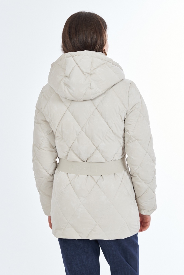 ABRIGO ACOLCHADO TEJIDO SUAVE ARENA