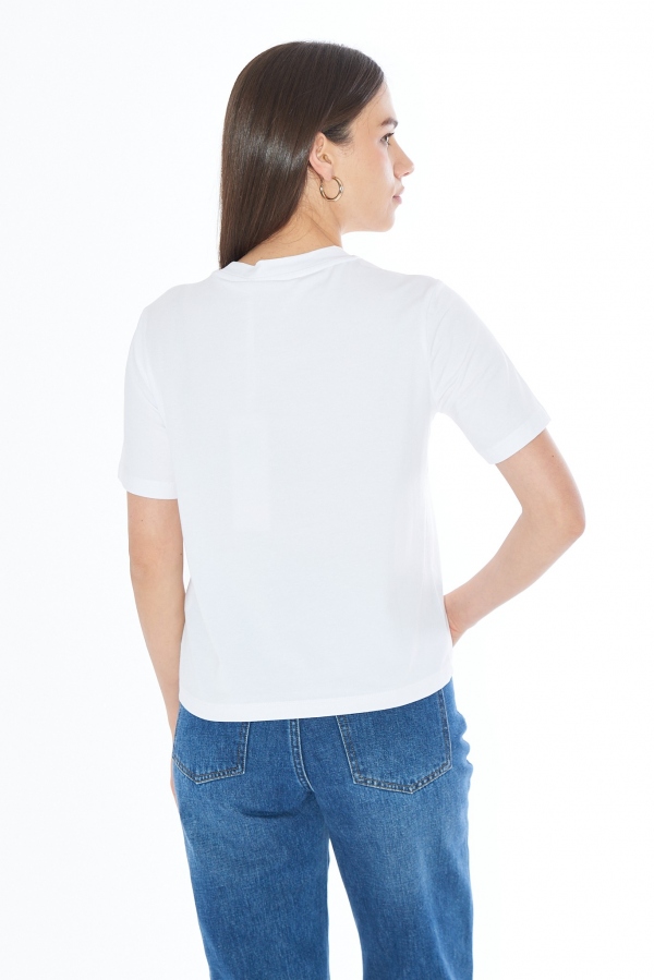 CAMISETA MANGA CORTA BLANCA PEDRERÍA CAMISETA MANGA CORTA BLANCA PEDRERÍA