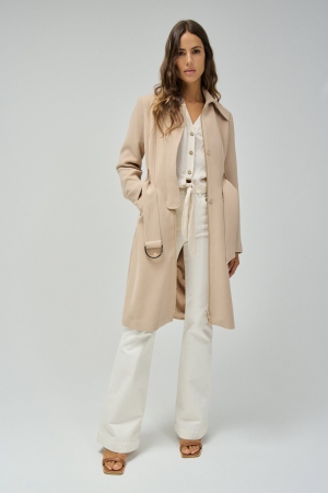 GABARDINA BEIGE CON CINTURÓN 2