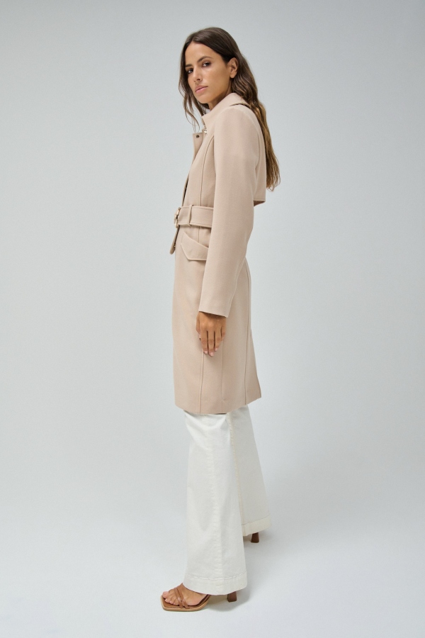 GABARDINA BEIGE CON CINTURÓN GABARDINA BEIGE CON CINTURÓN