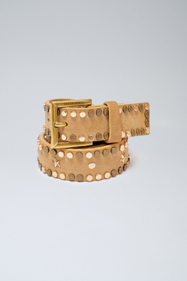 CINTURÓN DE CUERO BEIGE TACHUELAS
