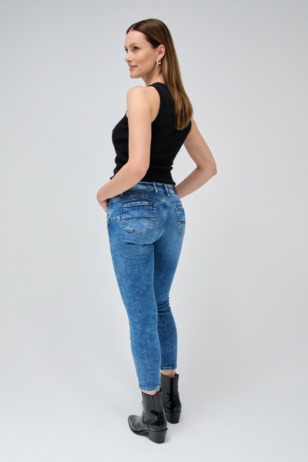 JEANS PUSH UP WONDER CROPPED SKINNY... JEANS PUSH UP WONDER CROPPED SKINNY...