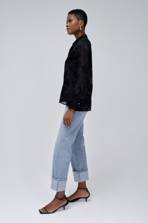 BLUSA NEGRA TEXTURA DEVORÉ BLUSA NEGRA TEXTURA DEVORÉ