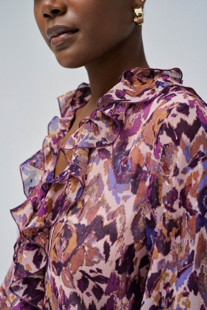 BLUSA PÚRPURA CON VOLANTES 2