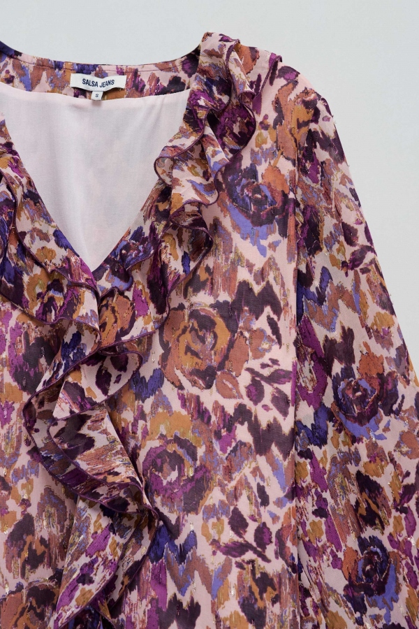 BLUSA PÚRPURA CON VOLANTES BLUSA PÚRPURA CON VOLANTES