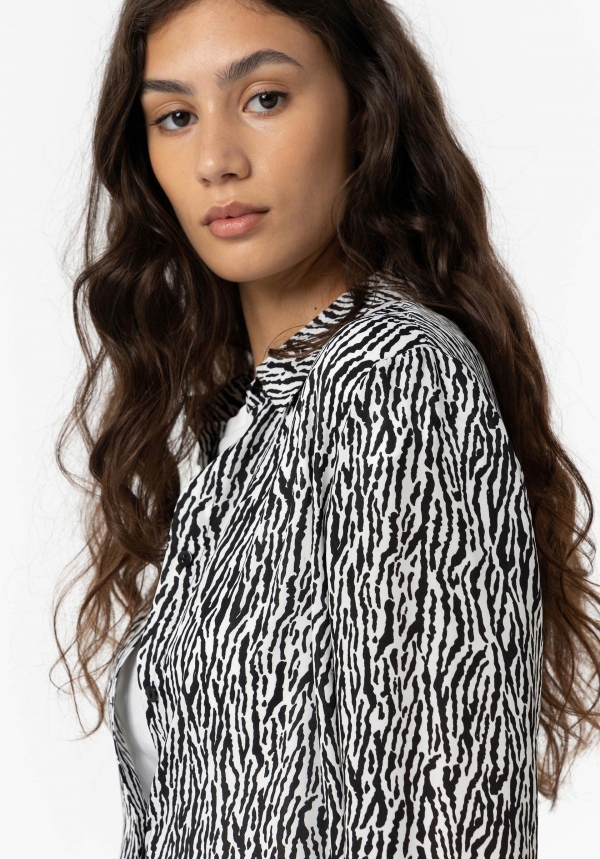 CAMISA FLUIDA ANIMAL PRINT CAMISA FLUIDA ANIMAL PRINT