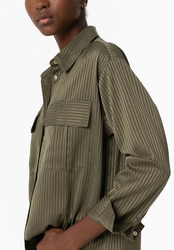 CAMISA SATINADA RAYAS VERDE CAMISA SATINADA RAYAS VERDE