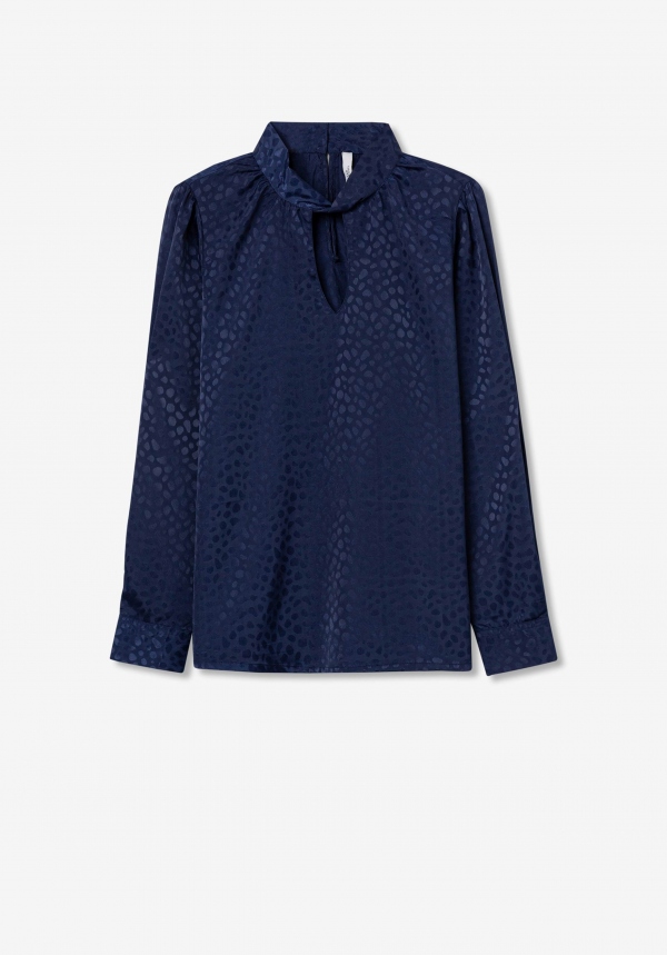 BLUSA ESTAMPADO SATINADO AZUL MARINO BLUSA ESTAMPADO SATINADO AZUL MARINO