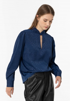 BLUSA ESTAMPADO SATINADO... 2