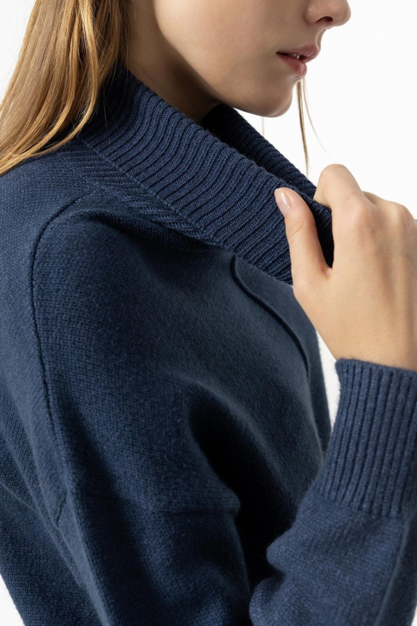 JERSEY DE PUNTO CUELLO ALTO AZUL MARINO JERSEY DE PUNTO CUELLO ALTO AZUL MARINO