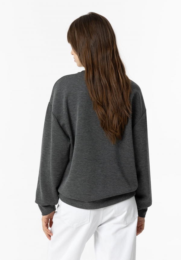 SUDADERA GRIS CON PEDRERÍA SUDADERA GRIS CON PEDRERÍA