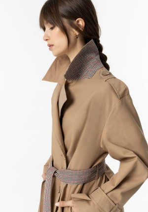 GABARDINA CAMEL CON CITURÓN 2