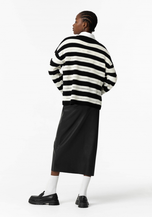 FALDA NEGRA EFECTO PIEL CON NUDO