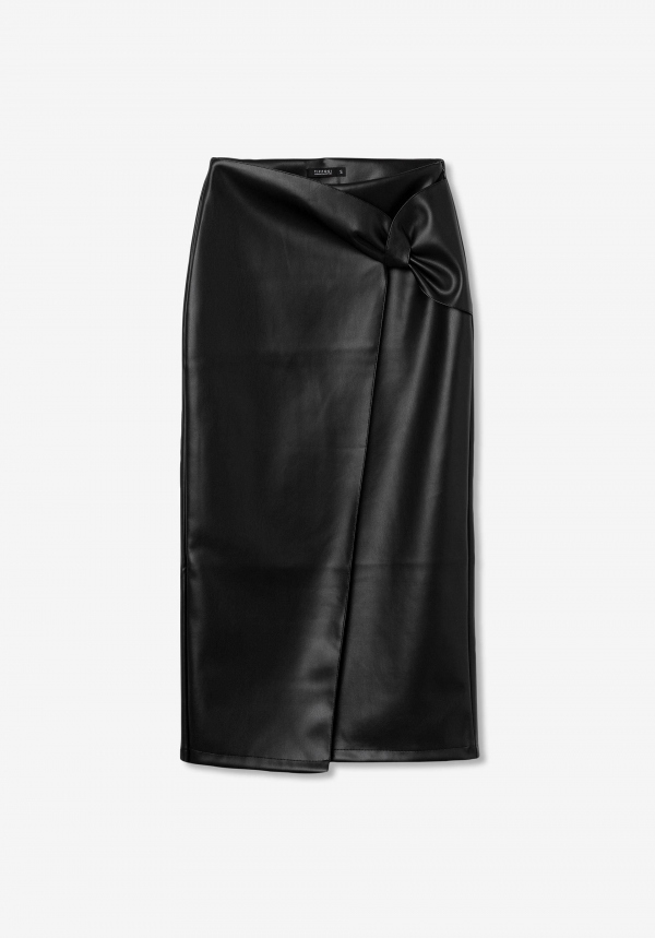 FALDA NEGRA EFECTO PIEL CON NUDO