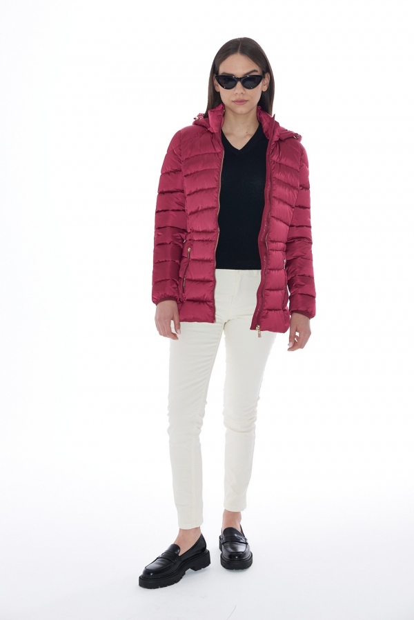 ABRIGO ACOLCHADO ROSA CON CAPUCHA