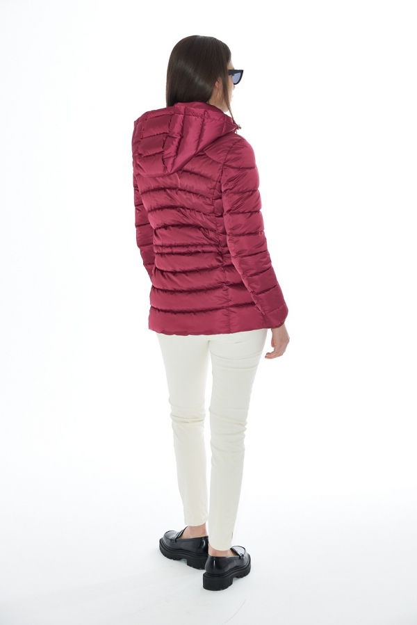 ABRIGO ACOLCHADO ROSA CON CAPUCHA