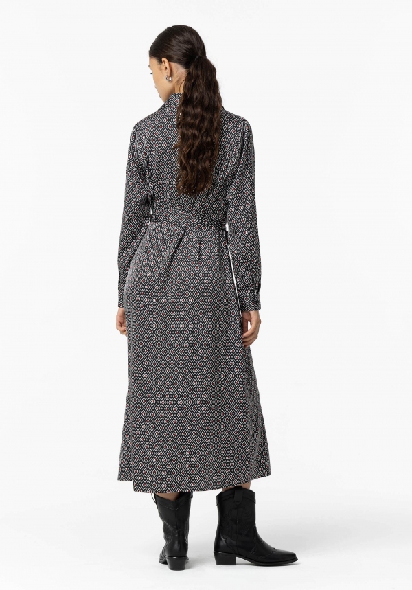 VESTIDO CAMISERO SATINADO VESTIDO CAMISERO SATINADO