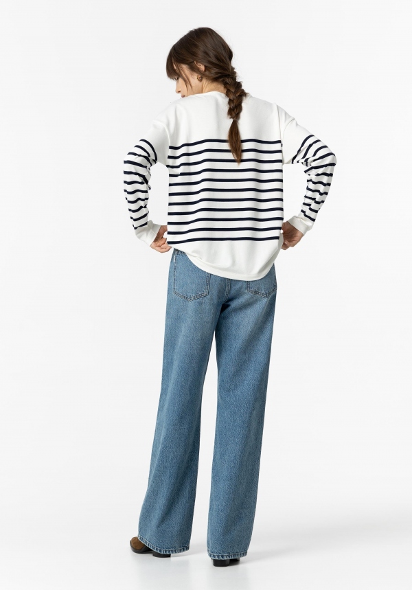 JEANS BONNYE ANCHOS CON APLIQUES DORADOS JEANS BONNYE ANCHOS CON APLIQUES DORADOS