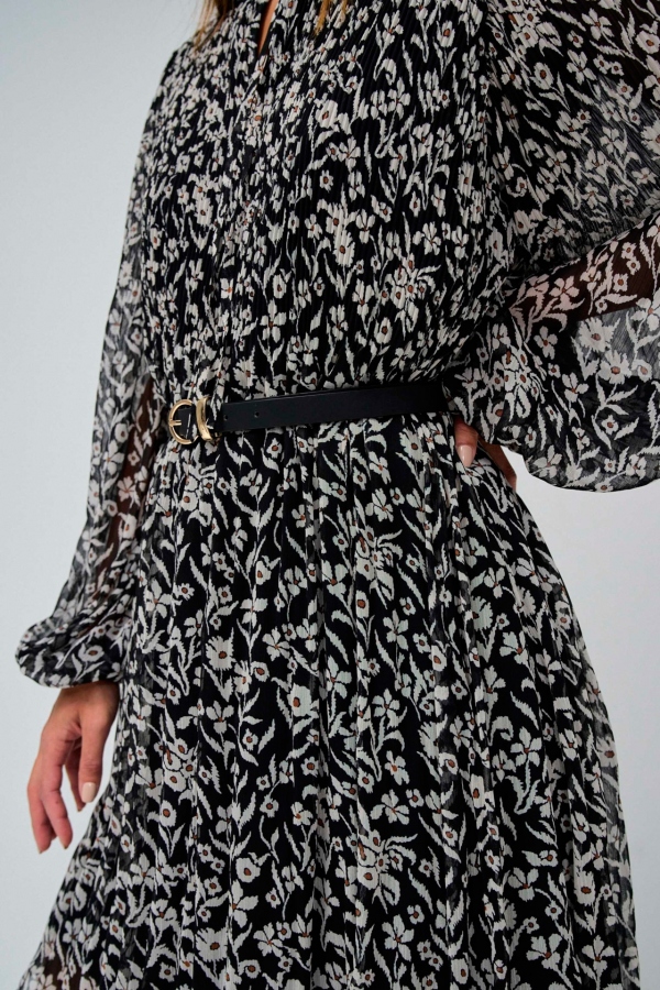 VESTIDO FLORAL PLISADO NEGRO CON...