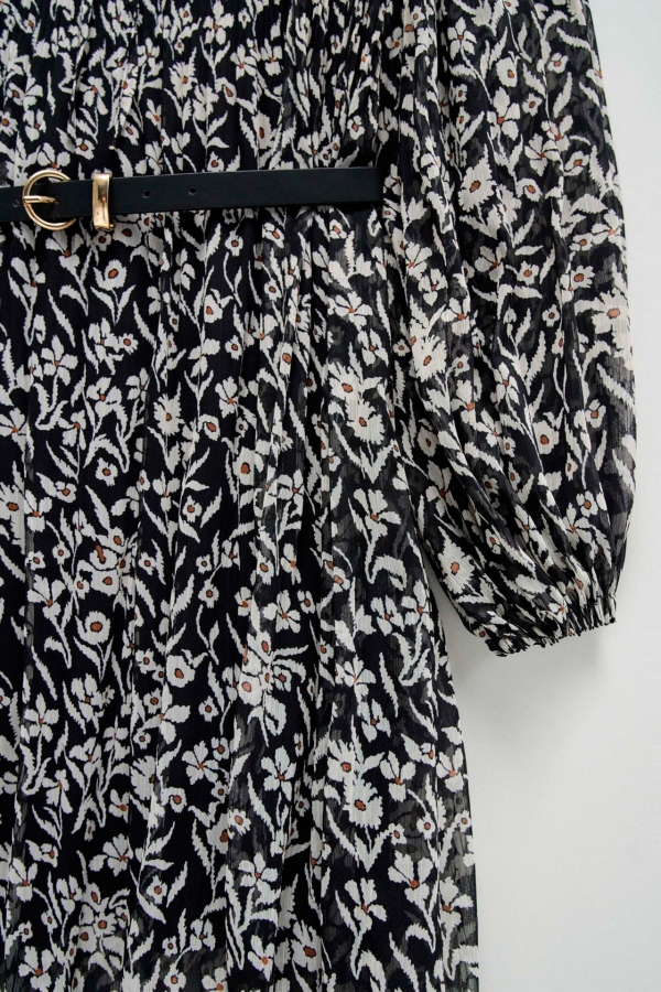VESTIDO FLORAL PLISADO NEGRO CON...