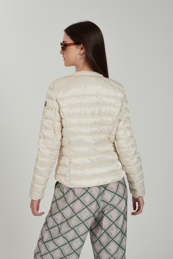 CHAQUETA ACOLCHADA BEIGE CHAQUETA ACOLCHADA BEIGE