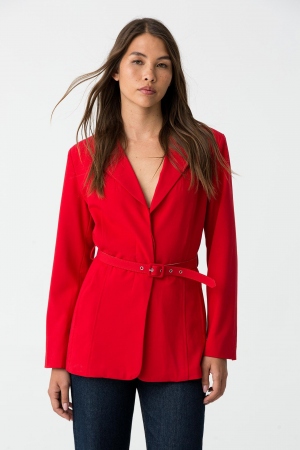 BLAZER ROJA CON CINTURÓN