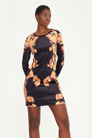 VESTIDO NEGRO DAMASCO