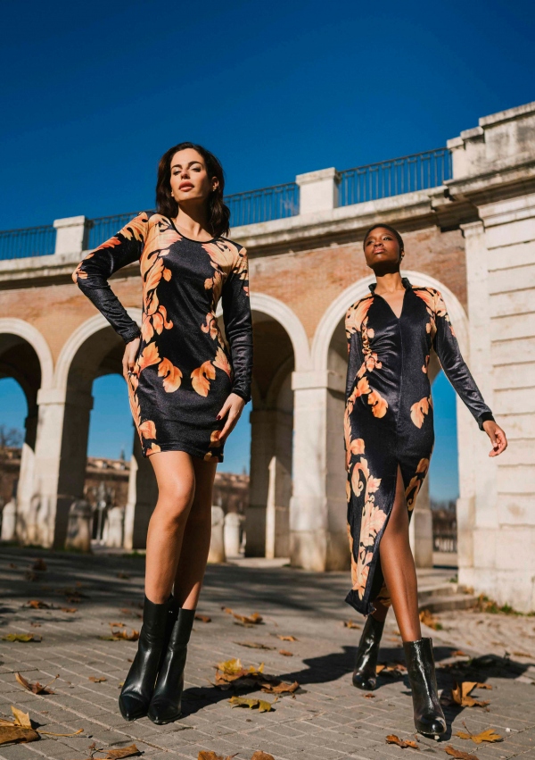 VESTIDO MIDI NEGRO DAMASCO