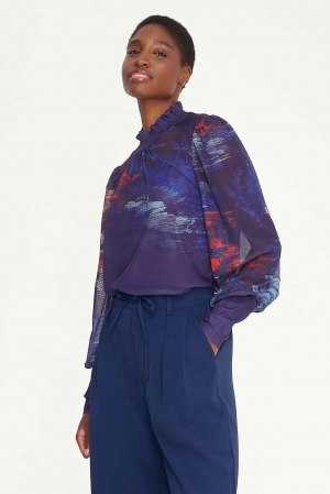 BLUSA AZUL PINCELADAS