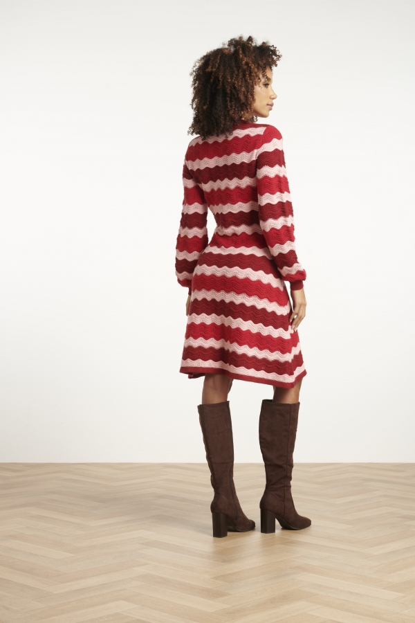 VESTIDO DE PUNTO ROJO Y ROSA