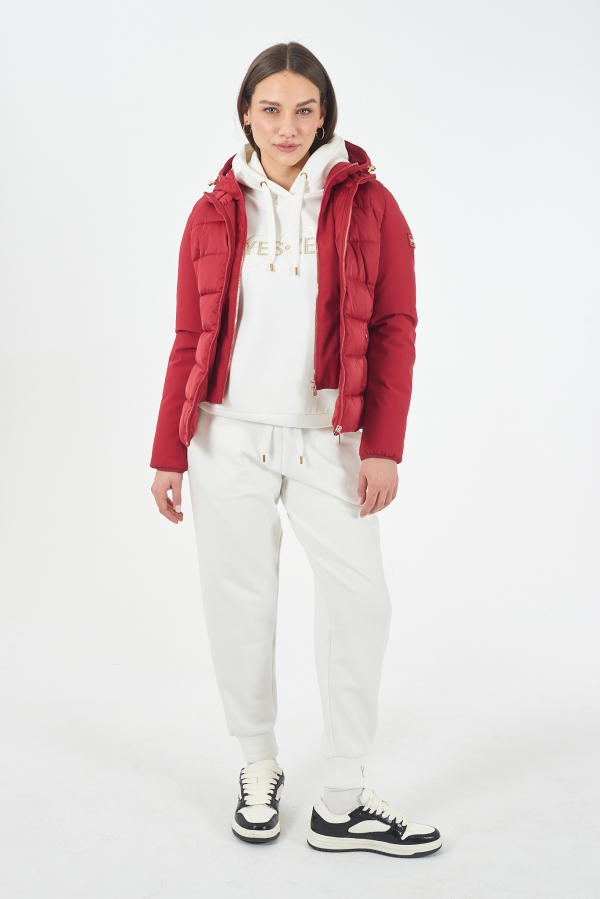 ABRIGO CORTO ACOLCHADO ROJO