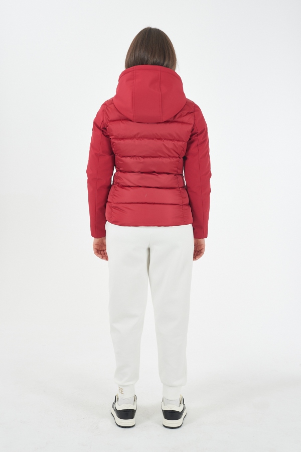 ABRIGO CORTO ACOLCHADO ROJO