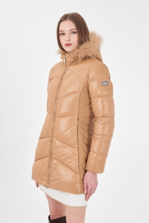 ABRIGO ACOLCHADO CARAMELO