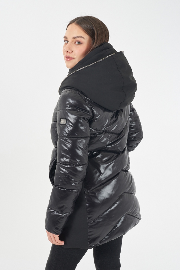 ABRIGO DE PLUMA NEGRO 2