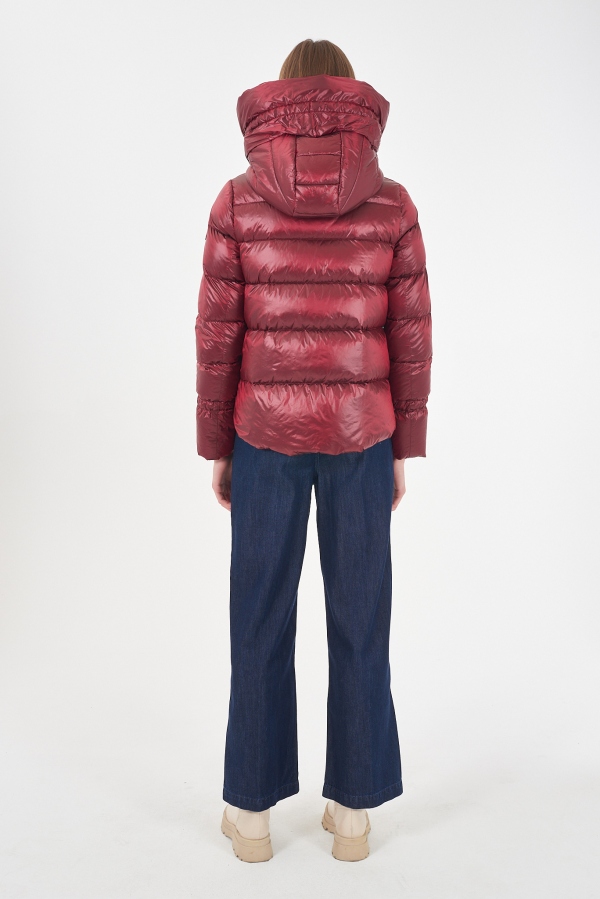 ABRIGO CORTO PUFFER PLUMAS BORGOÑA