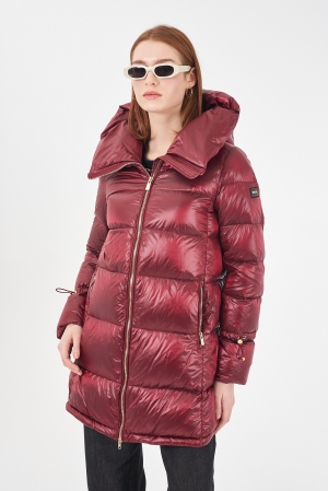 ABRIGO PUFFER PLUMAS BORGOÑA