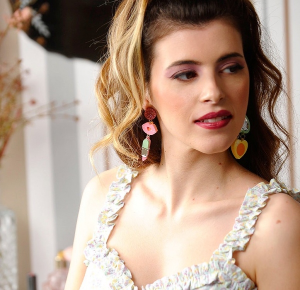 PENDIENTES COLORETE Y PINTALABIOS