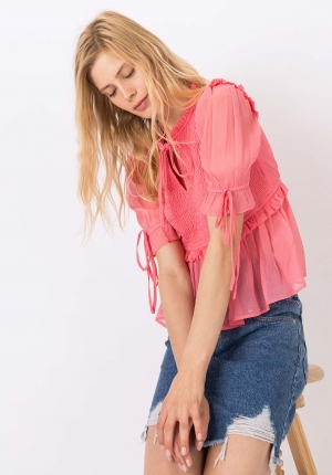 BLUSA ROSA VOLANTES 2